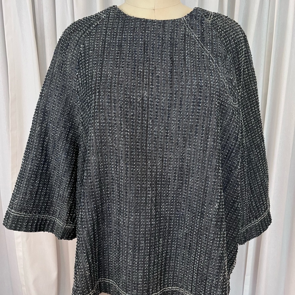 DKNY PureBlack and White textured cotton Women's Top with snap yoke neck